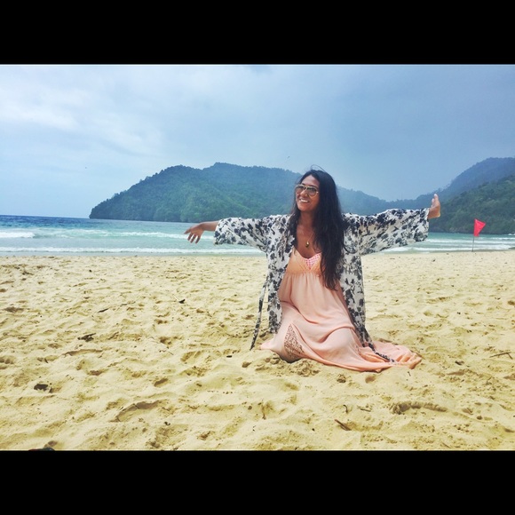 Meet your Posher, Sarah - Picture 2 of 3